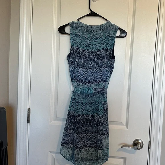 Iz Byer Blue Patterned Dress - Picture 3 of 3